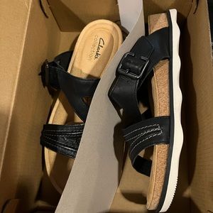 Womens 8.5 brand new Clark’s!